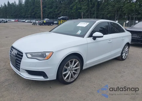 2015 Audi A3 Premium Plus z USA, uszkodzony, nr VIN WAUCCGFF5F1068612